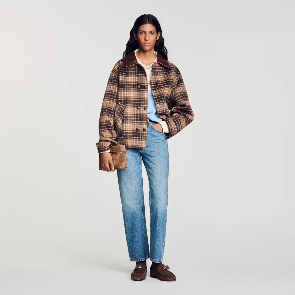 Check coat with leather collar