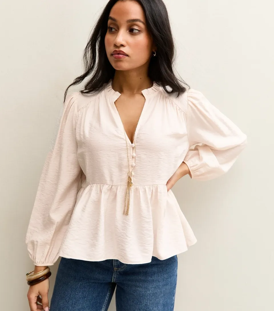 Women's Petite Off White Buttoned Peplum Blouse