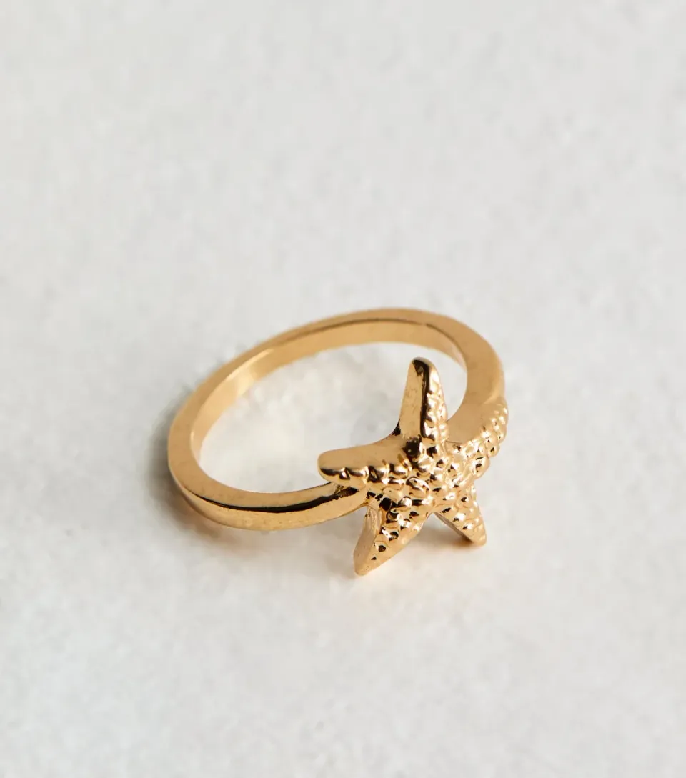 Gold Tone Textured Starfish Ring