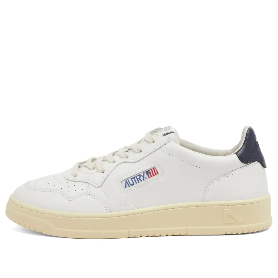 01 Low Leather Sneaker