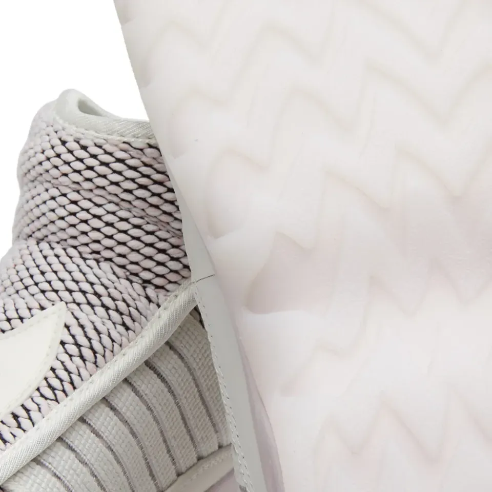 x Pigalle Air Shake Ndestrukt