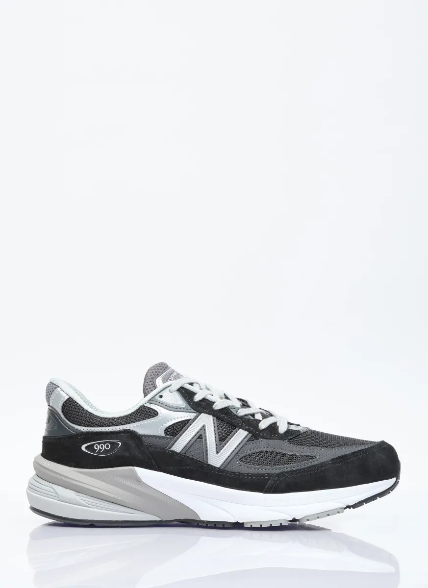 990 Sneakers