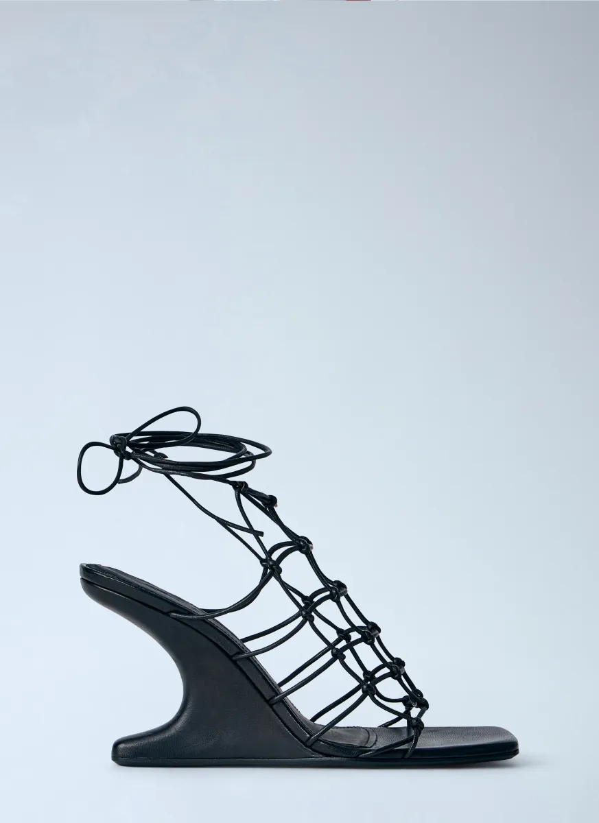 Web Cantilever 8 Sandals