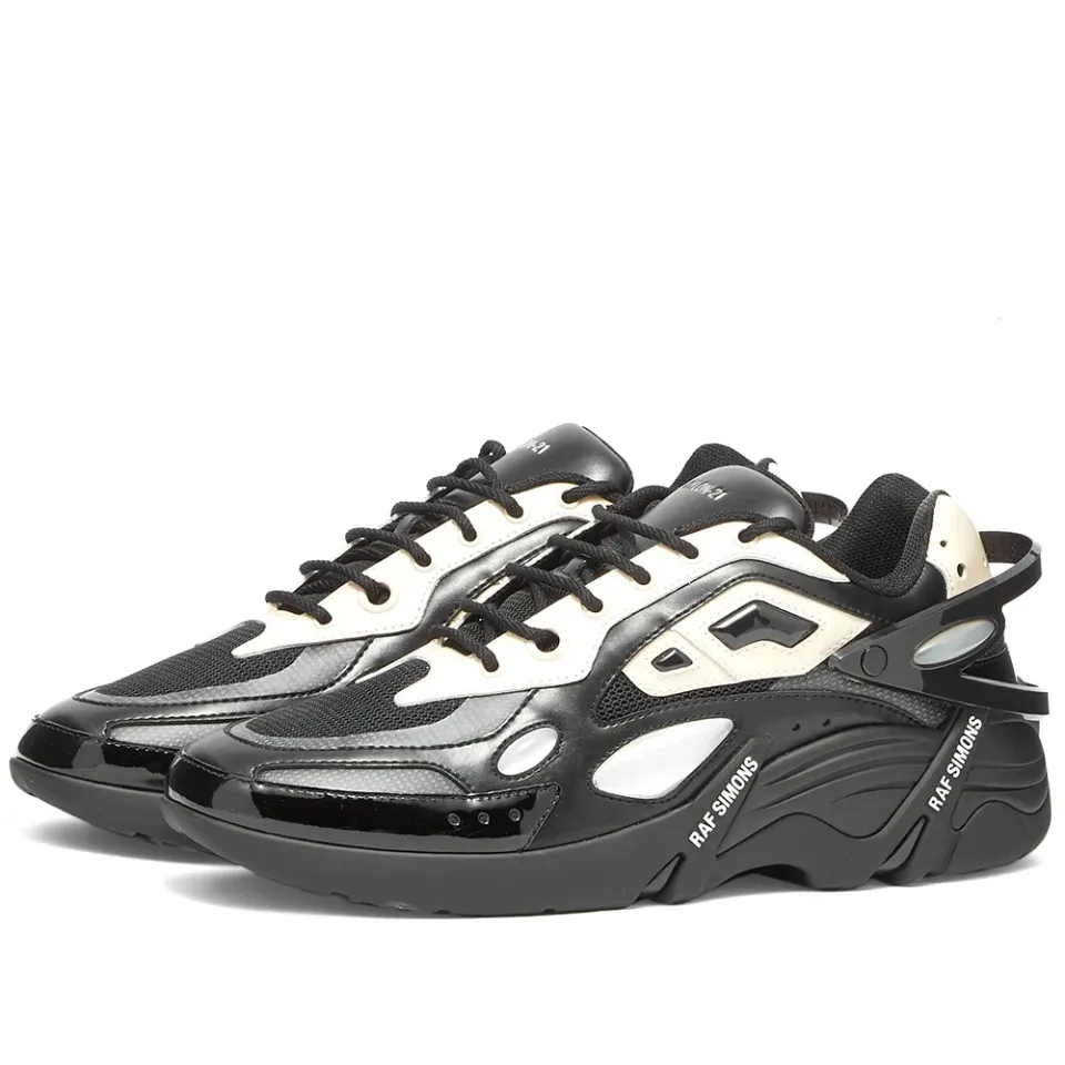 Cylon-21 Sneaker