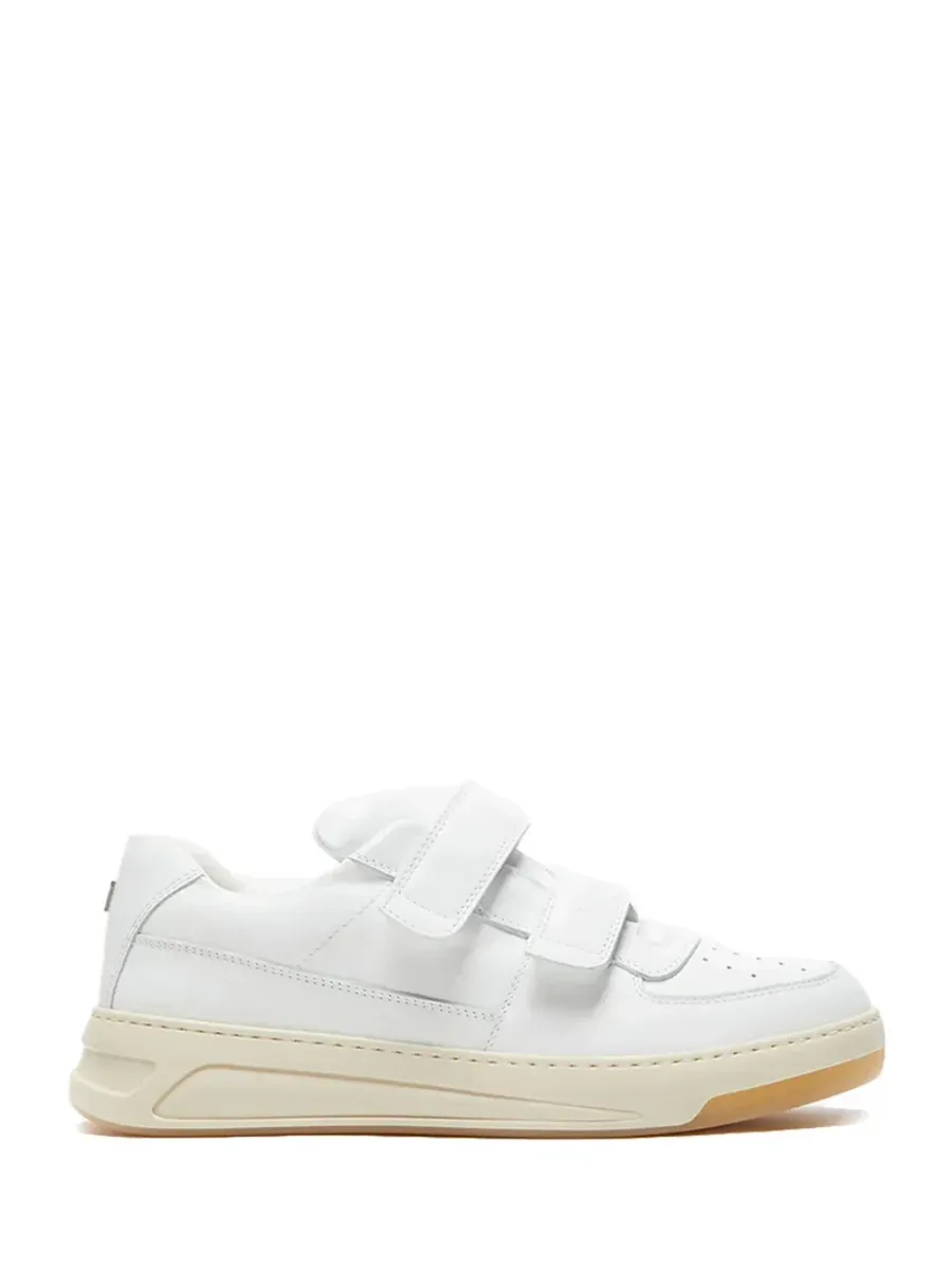 Steffey trainers O. White/Ecru