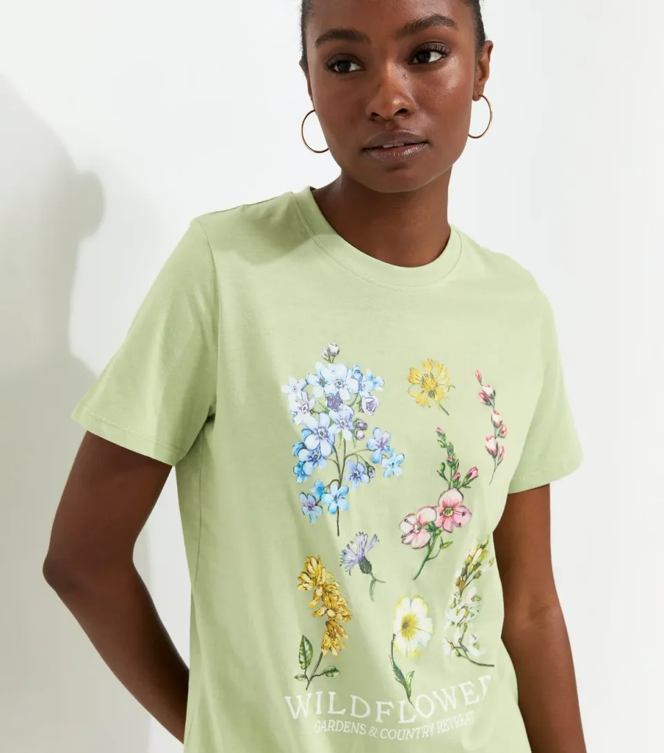 Women's Light Green Cotton Wildflower Crew Neck T-Shirt
