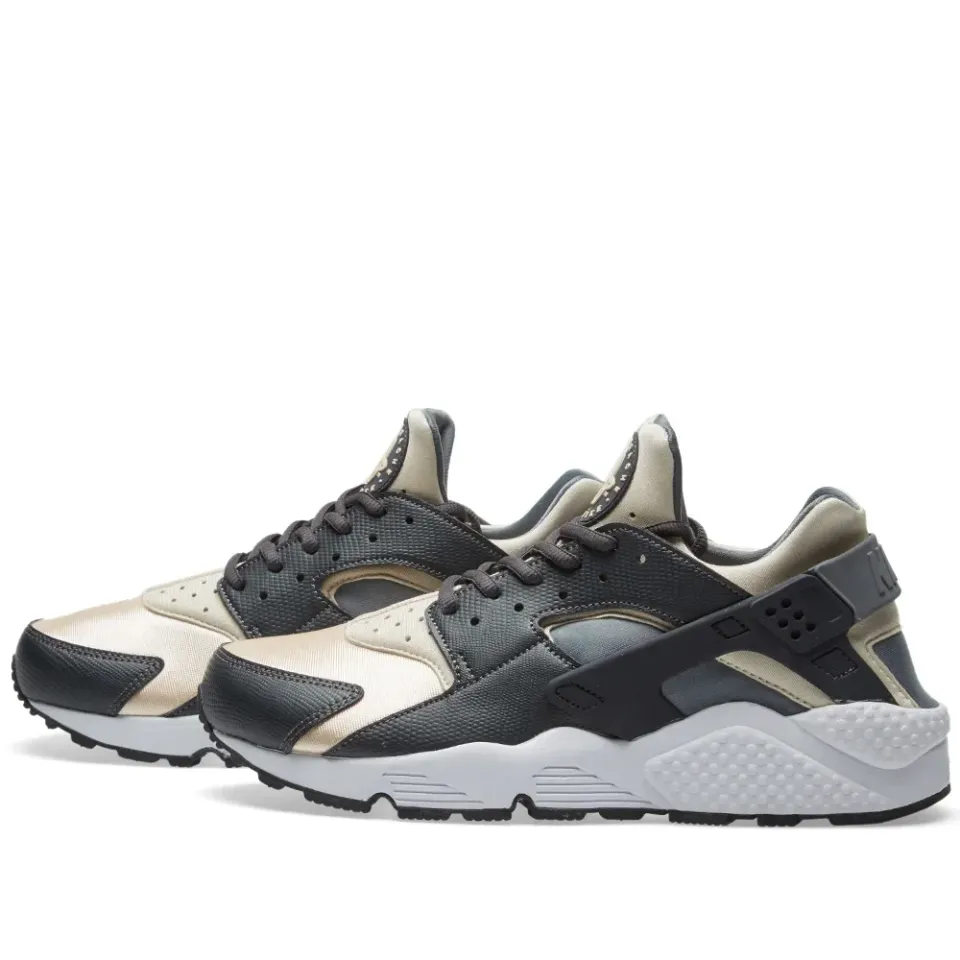 W Air Huarache Run