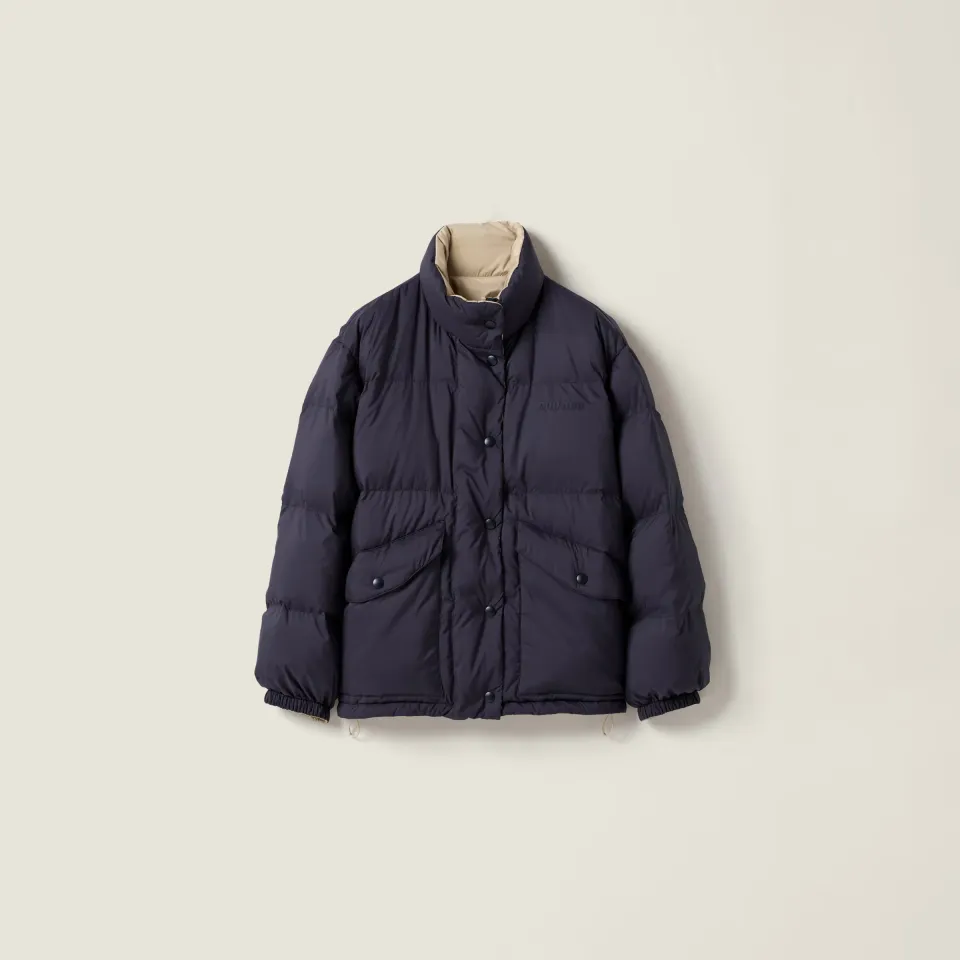 Reversible technical pongé down jacket