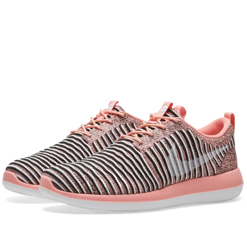 W Roshe Two Flyknit