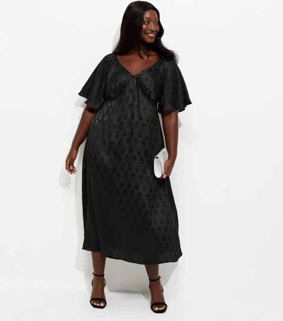 Women's Plus Size Black Paisley Jacquard Flutter Sleeve Midi Dress Curves