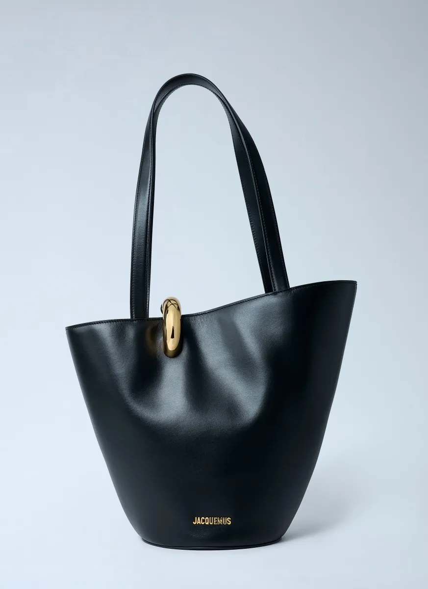Le Moyen Bambola Bucket Bag