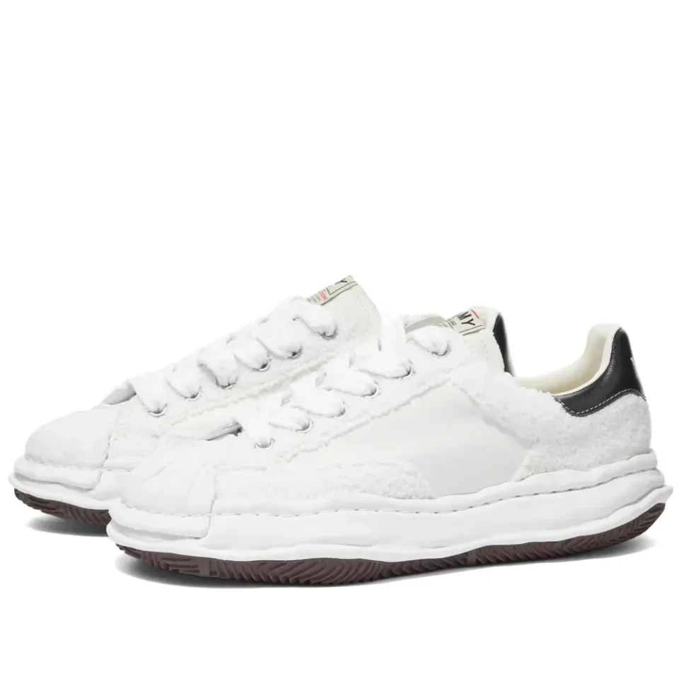 Blakey Low Original Shell Toe Canvas Sagara Sneaker