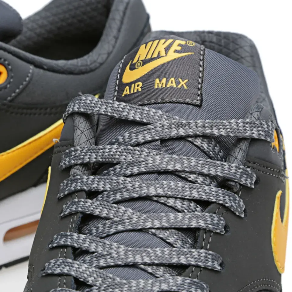 Air Max 1 Essential