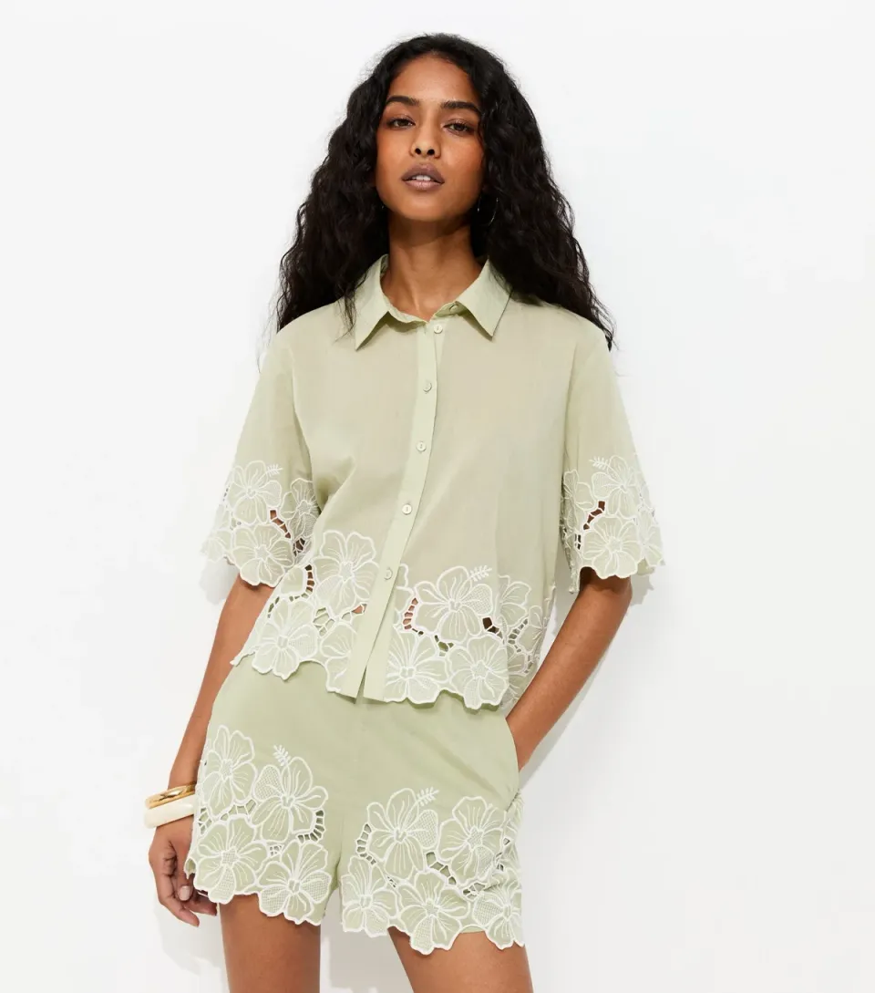 Women's Green Cotton Flower Embroidered Shorts