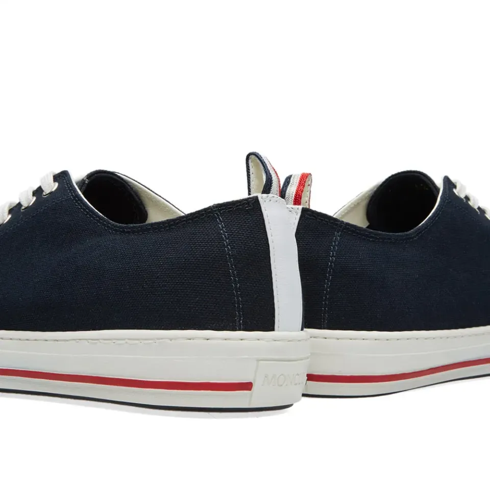 Low Canvas Sneaker