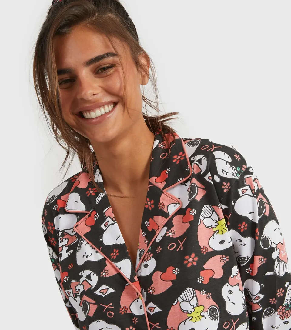 Women's Black Peanuts Snoopy Shirt and Trousers Pyjama Set
