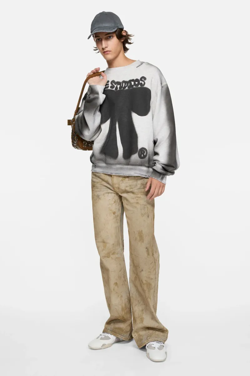 Sprayed logo sweatshirt