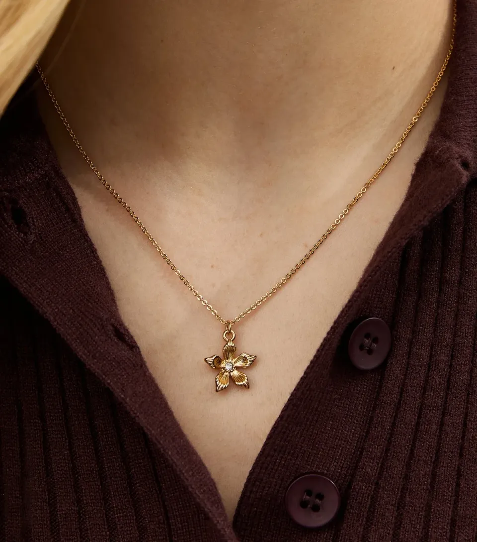 18ct Gold Plated Diamanté Flower Pendant Necklace