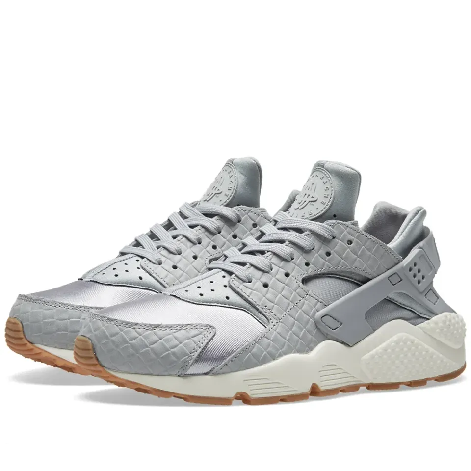 W Air Huarache Run Premium