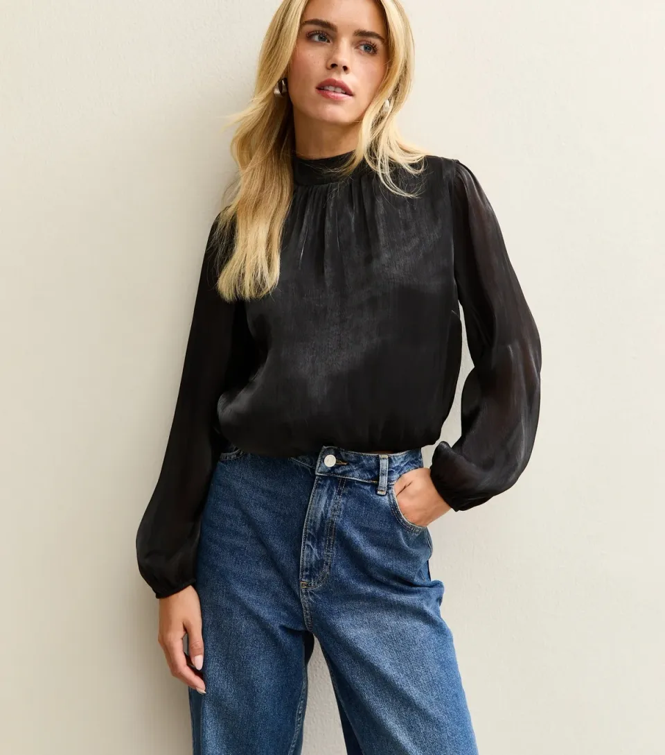 Women's Petite Black Bubble Hem Long Sleeve Blouse