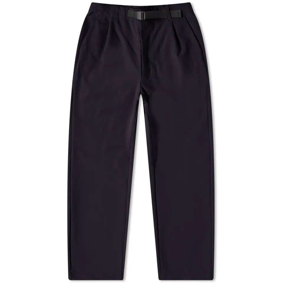 One Tuck Tapered Stretch Pants