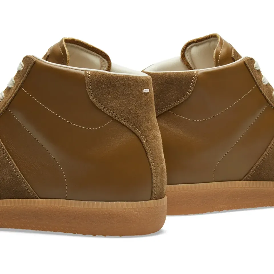22 Replica High Sneaker