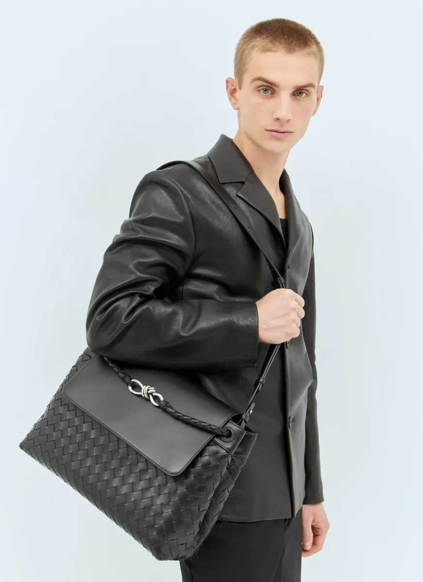 Medium Andiamo Messenger Bag