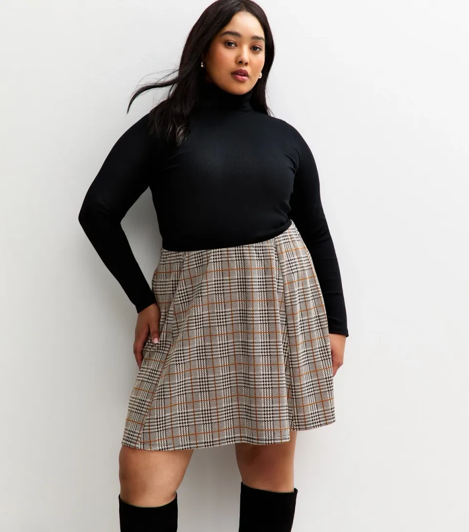 Women's Plus Size Brown Checked Mini Skirt Curves