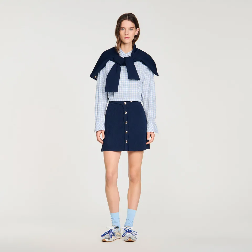 Short ribbed skirt with press studs