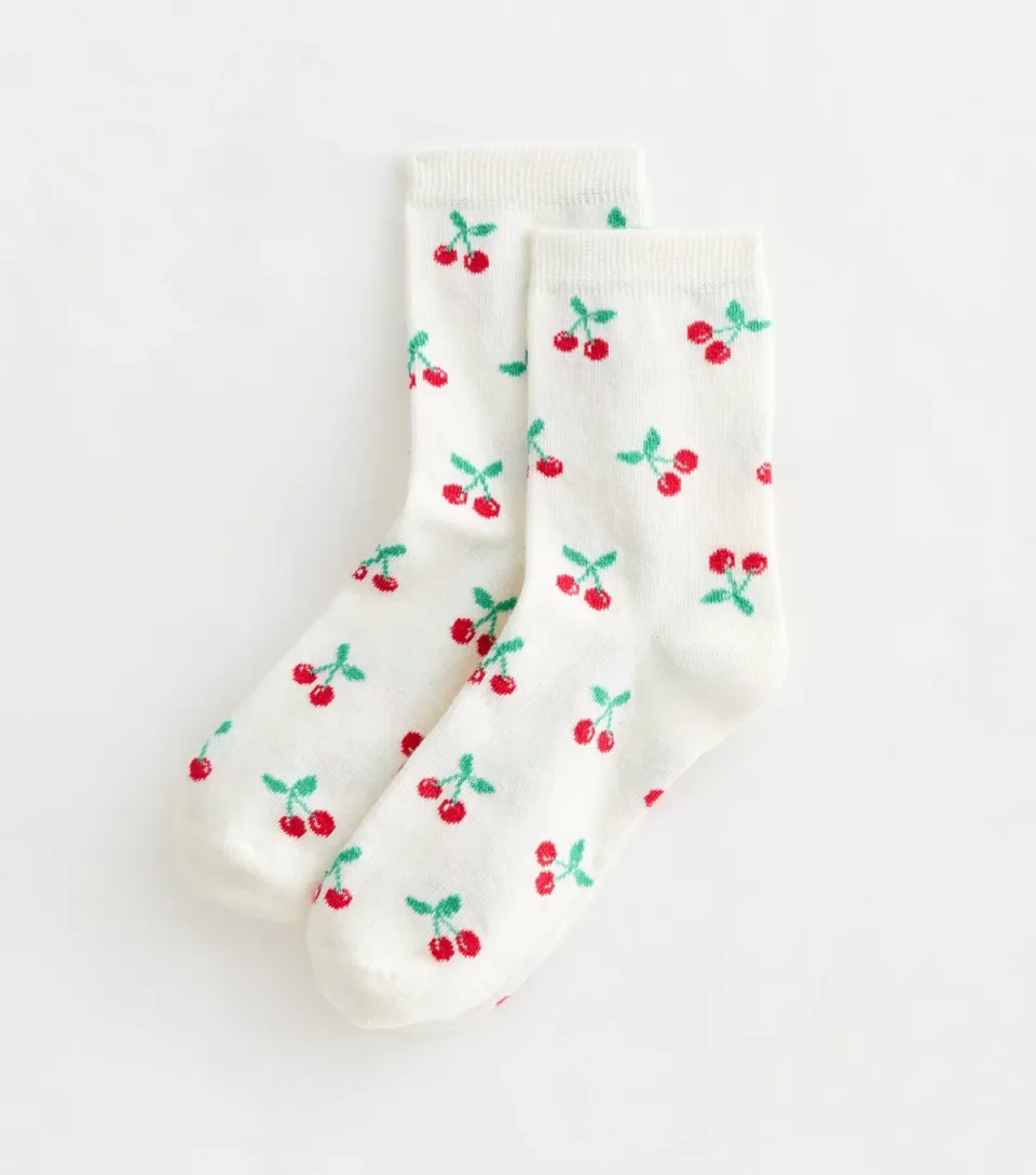White Cherry Patterned Ankle Socks
