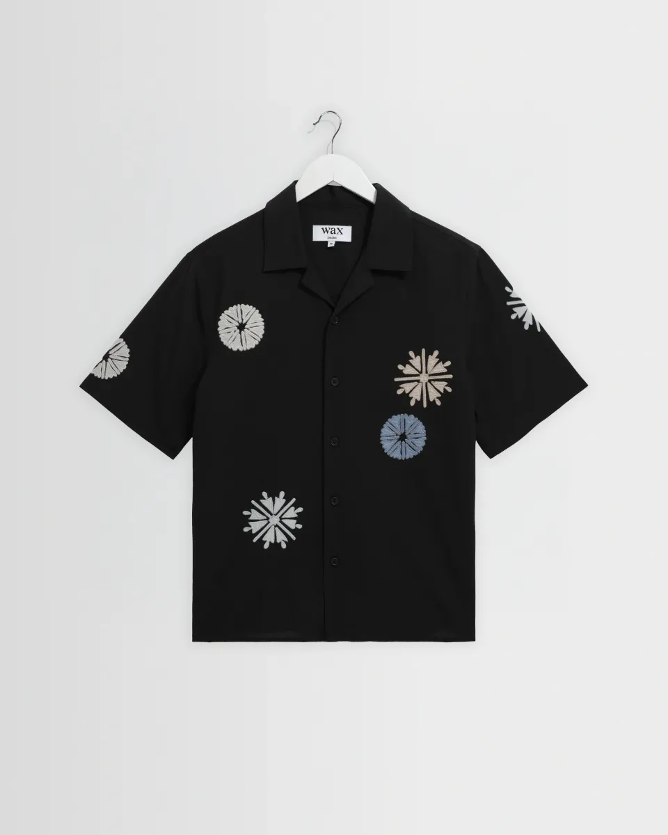 Didcot - Black and Multicolour Round Applique Short-Sleeve Shirt
