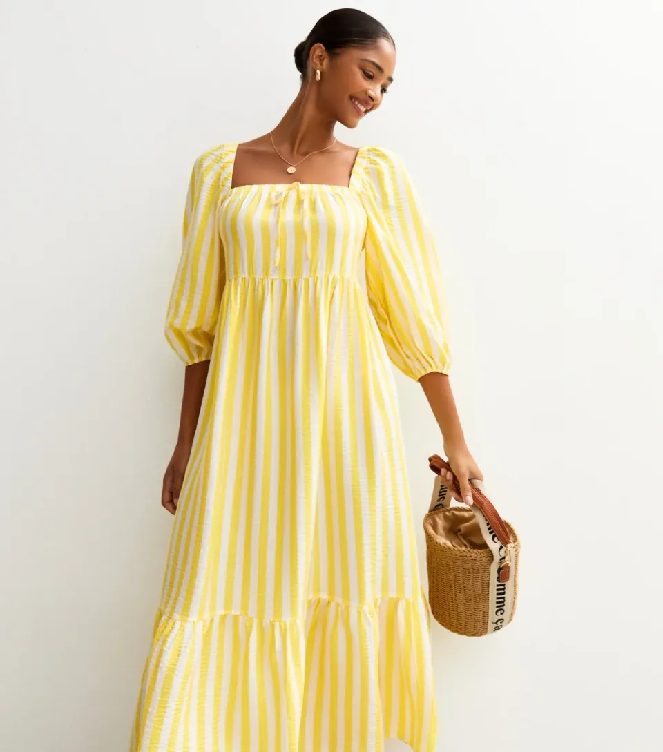 Women's Red Stripe Print Tiered Hem Midi Dress