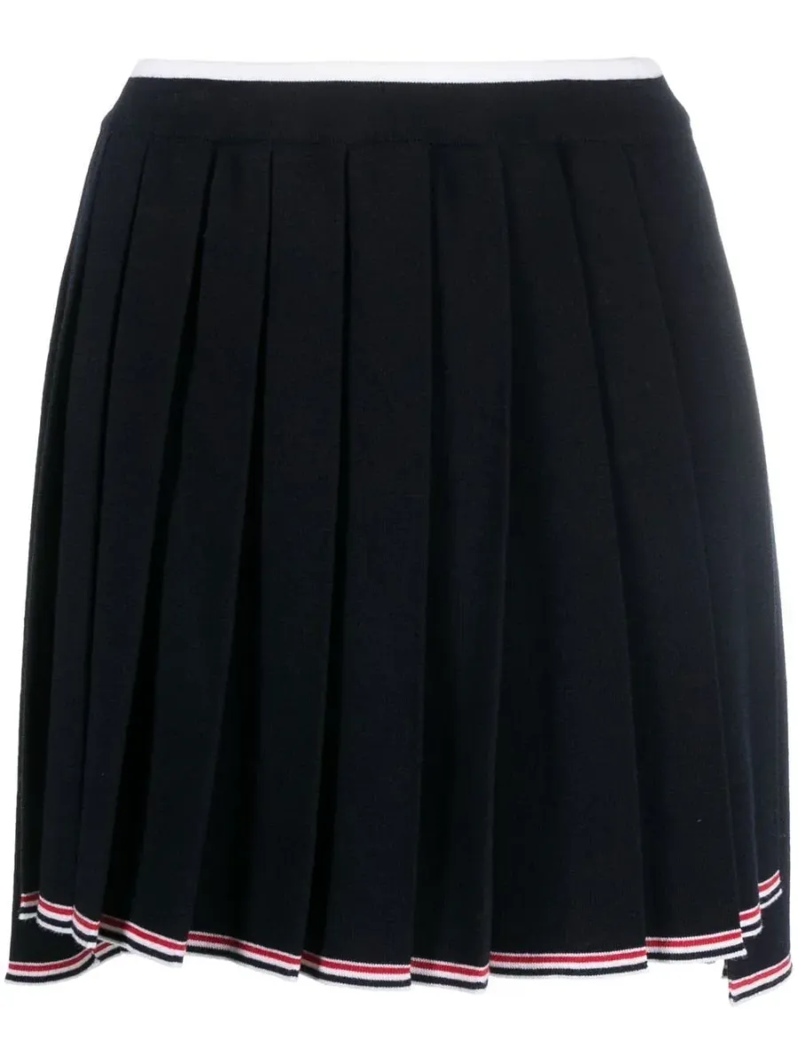 Full Needle knitted pleated skirt