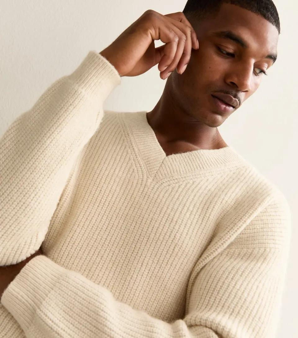 Men's Cream Relaxed Long Sleeve V-Neck Jumper