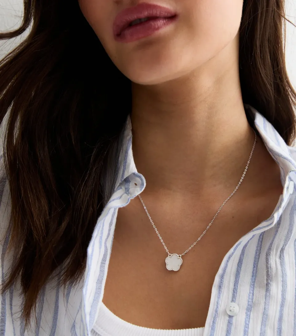 Black Flower Fine Chain Necklace