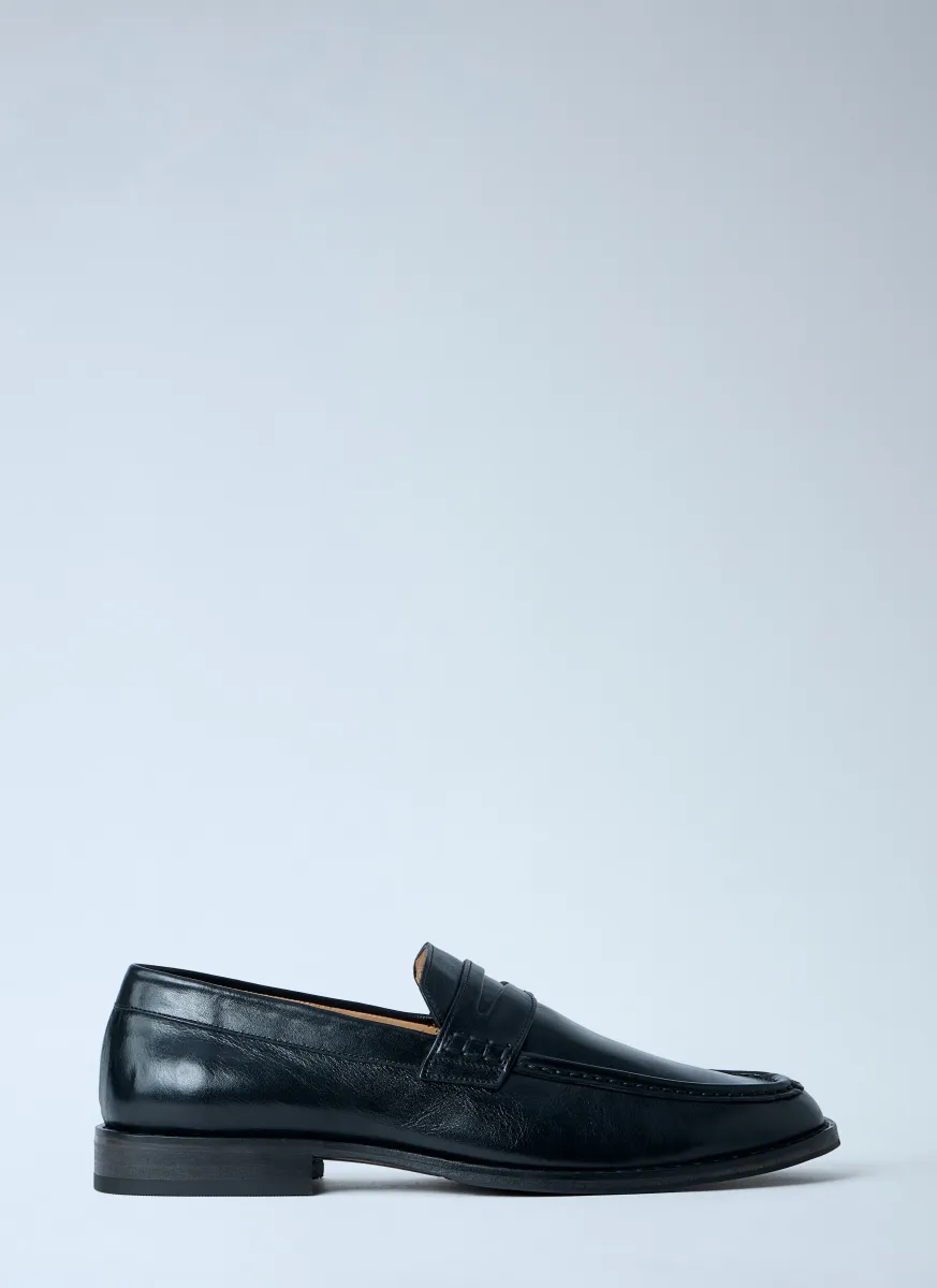 Light Loafers
