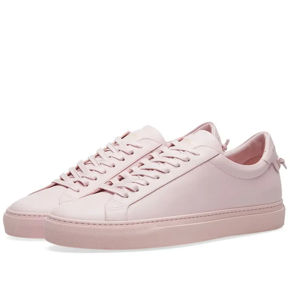 Classic Low Sneaker