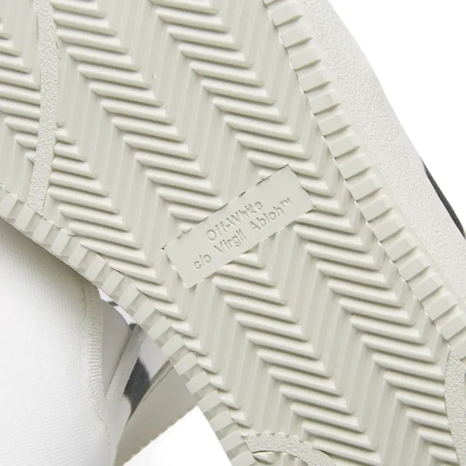Spray Slip On Sneaker