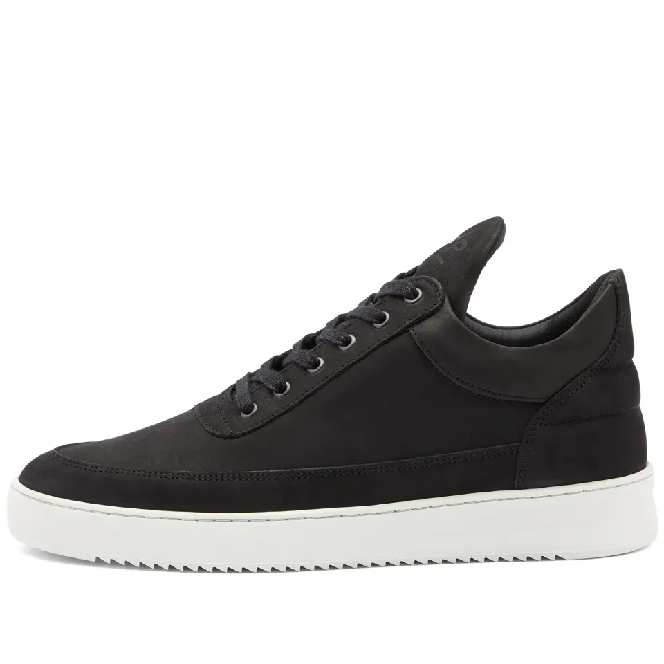 Low Top Sneaker
