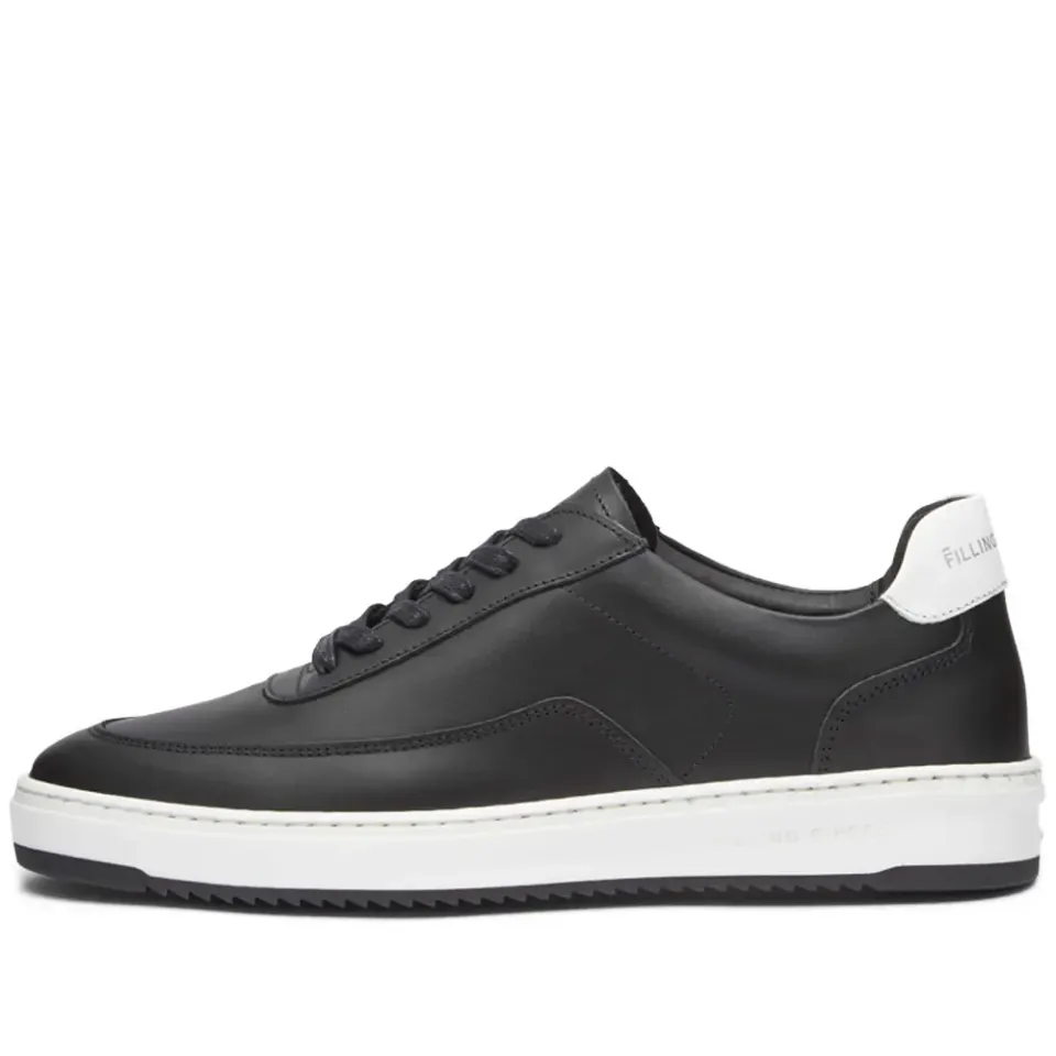 Mondo Lux Sneaker
