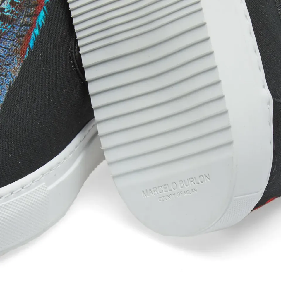 Genek Slip On