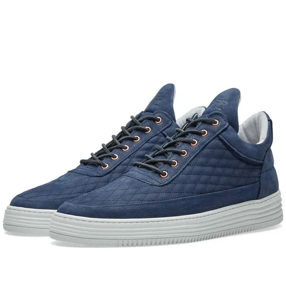 Low Top Sneaker