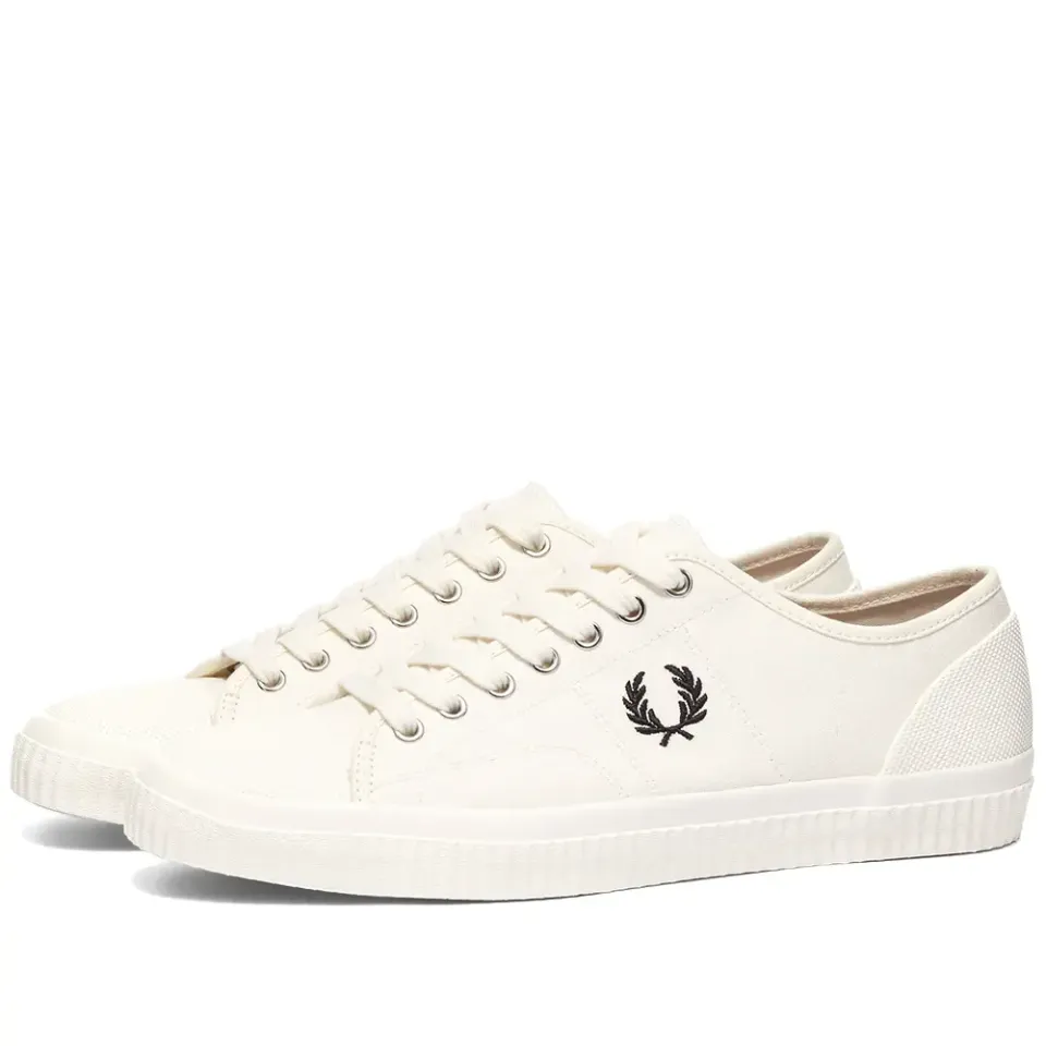 Hughes Canvas Low Sneaker