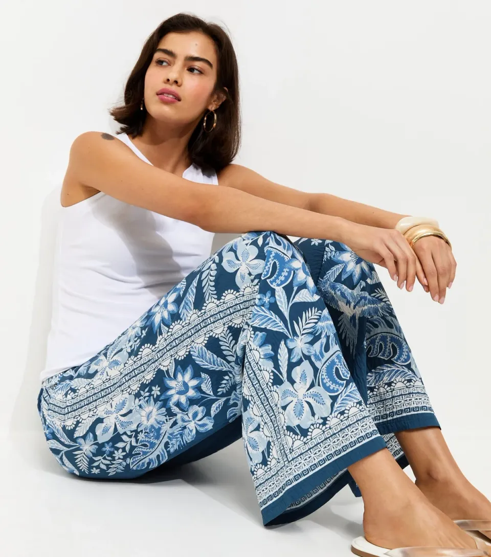 Women's Blue Tropical Flower Print Crinkle Trousers
