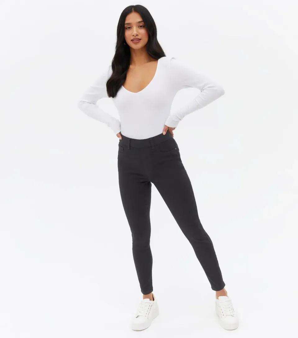 Women's Petite Black Mid Rise Lift & Shape Emilee Jeggings