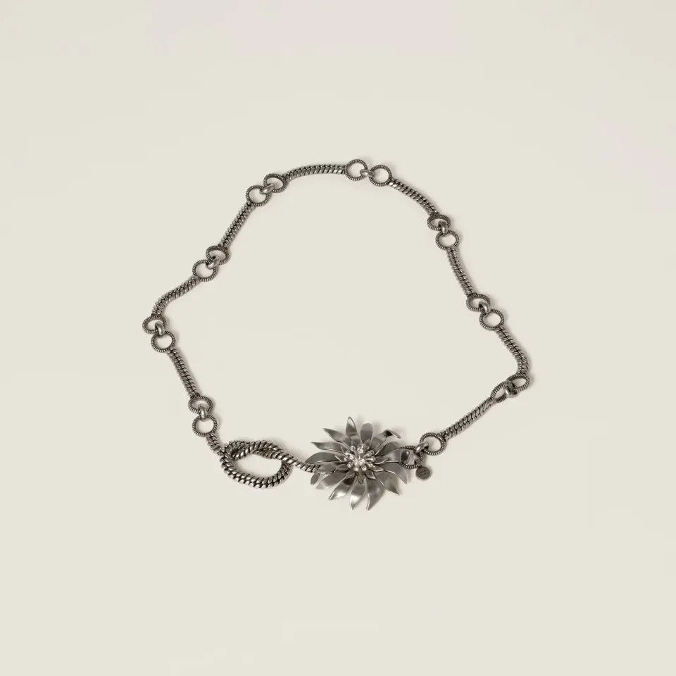 Metal belt with crystals