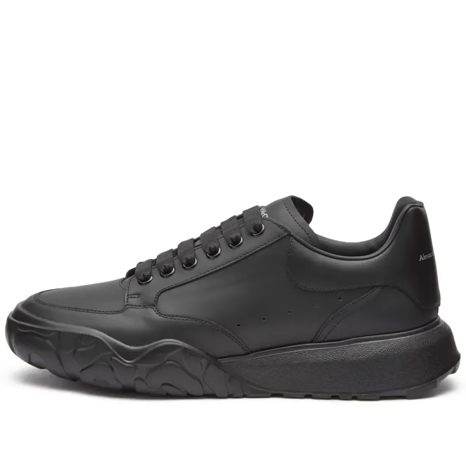 Court Sneaker