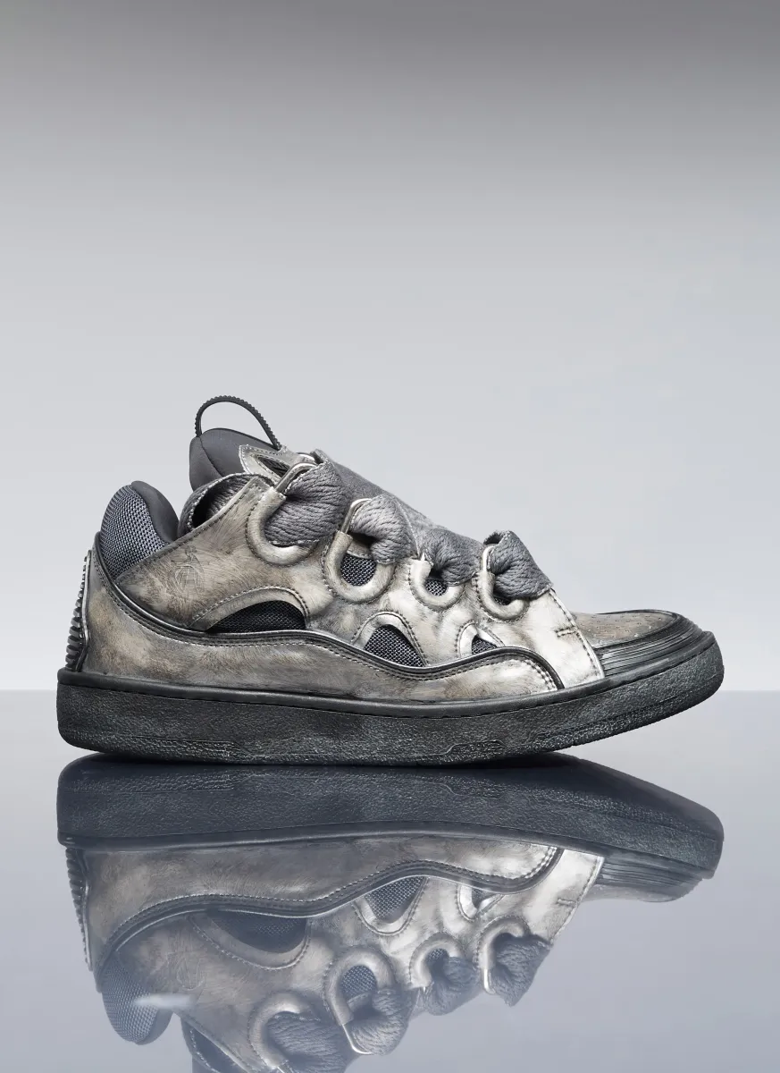 Curb Sneakers