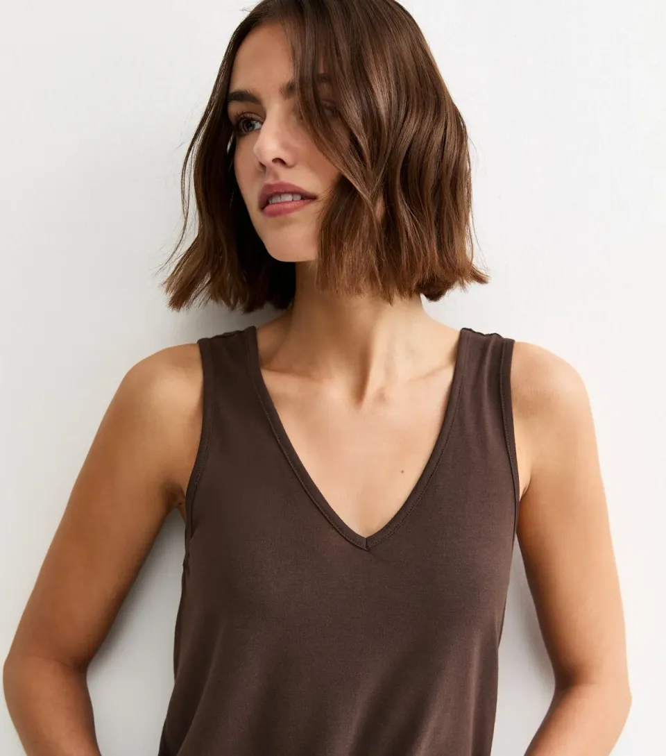Women's White Relaxed V Neck Tank Top