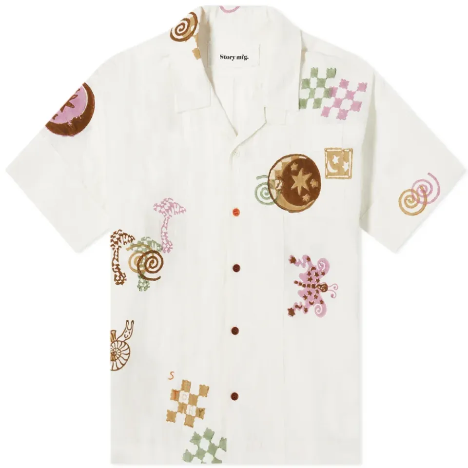 Story mfg. Embroidered Greetings Vacation Shirt